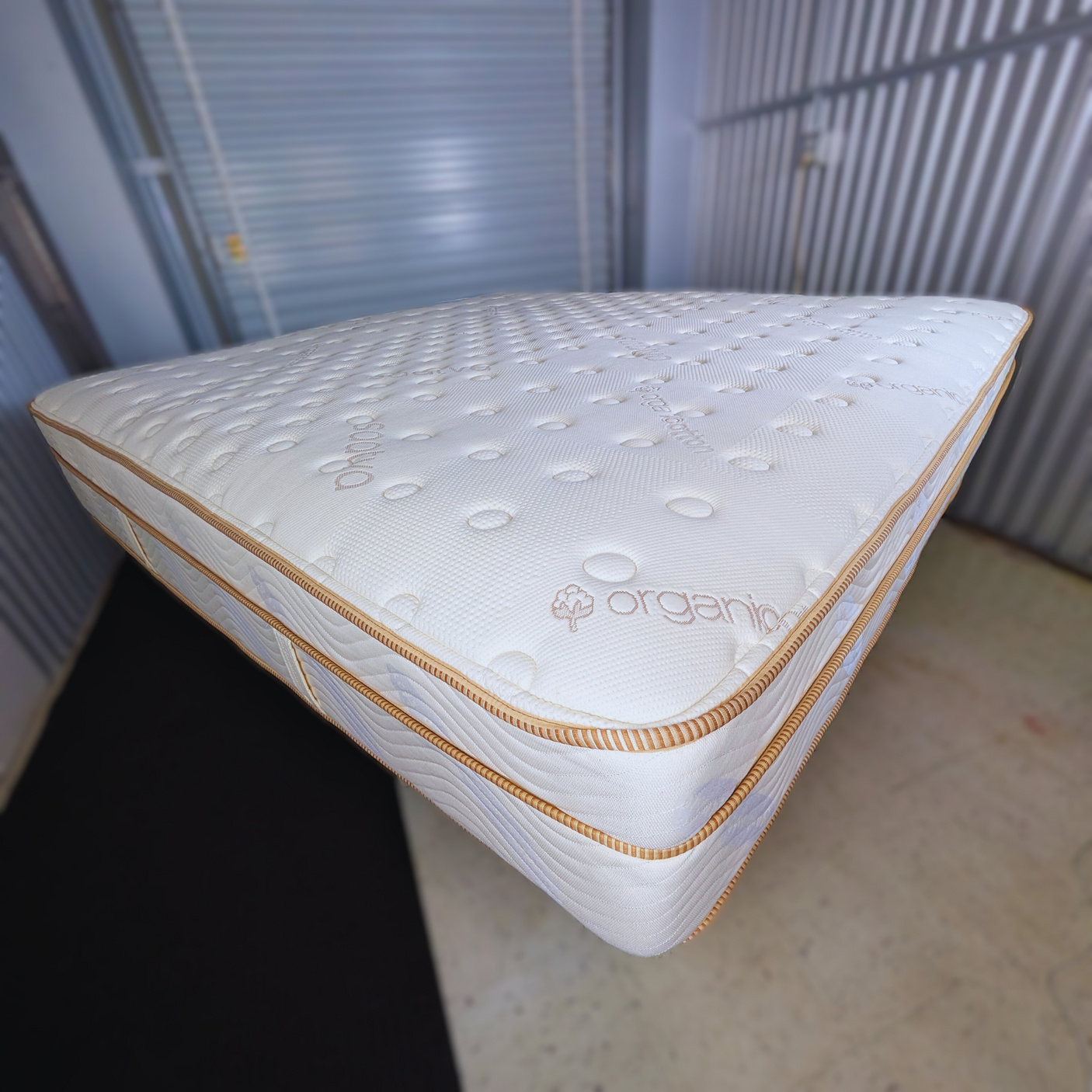 Saatva Classic, 14.5" King Firm Mattress | Local (Outlet)