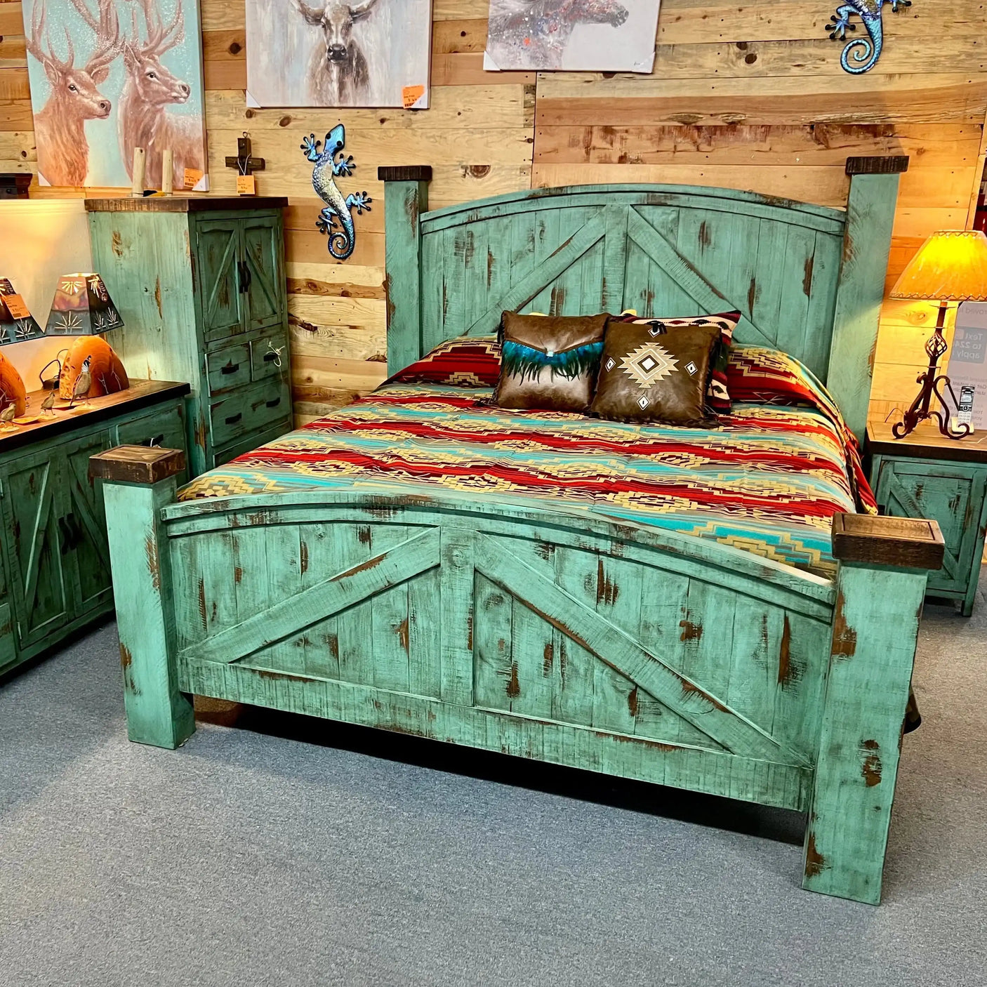 Barn Rustic Bed in Oldie Turquoise (Only Bed)