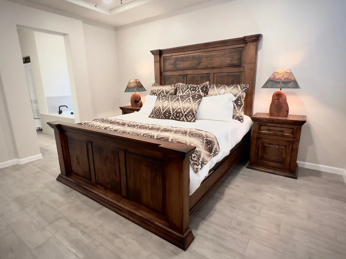 Floresville Crown Charm Rustic Bed