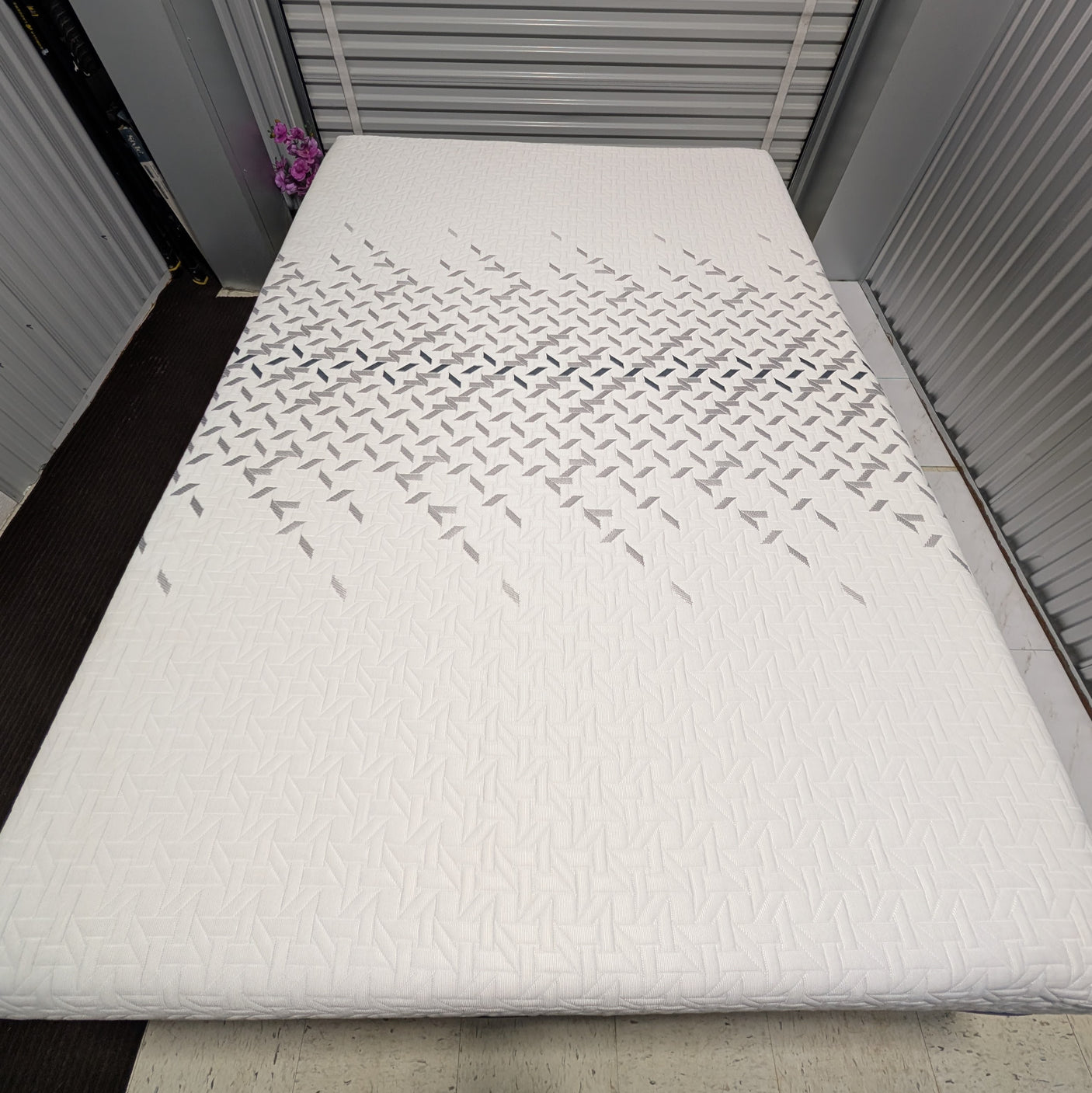 Nectar Luxe 12” Memory Foam – Like New | Chicago Pickup / Local Delivery