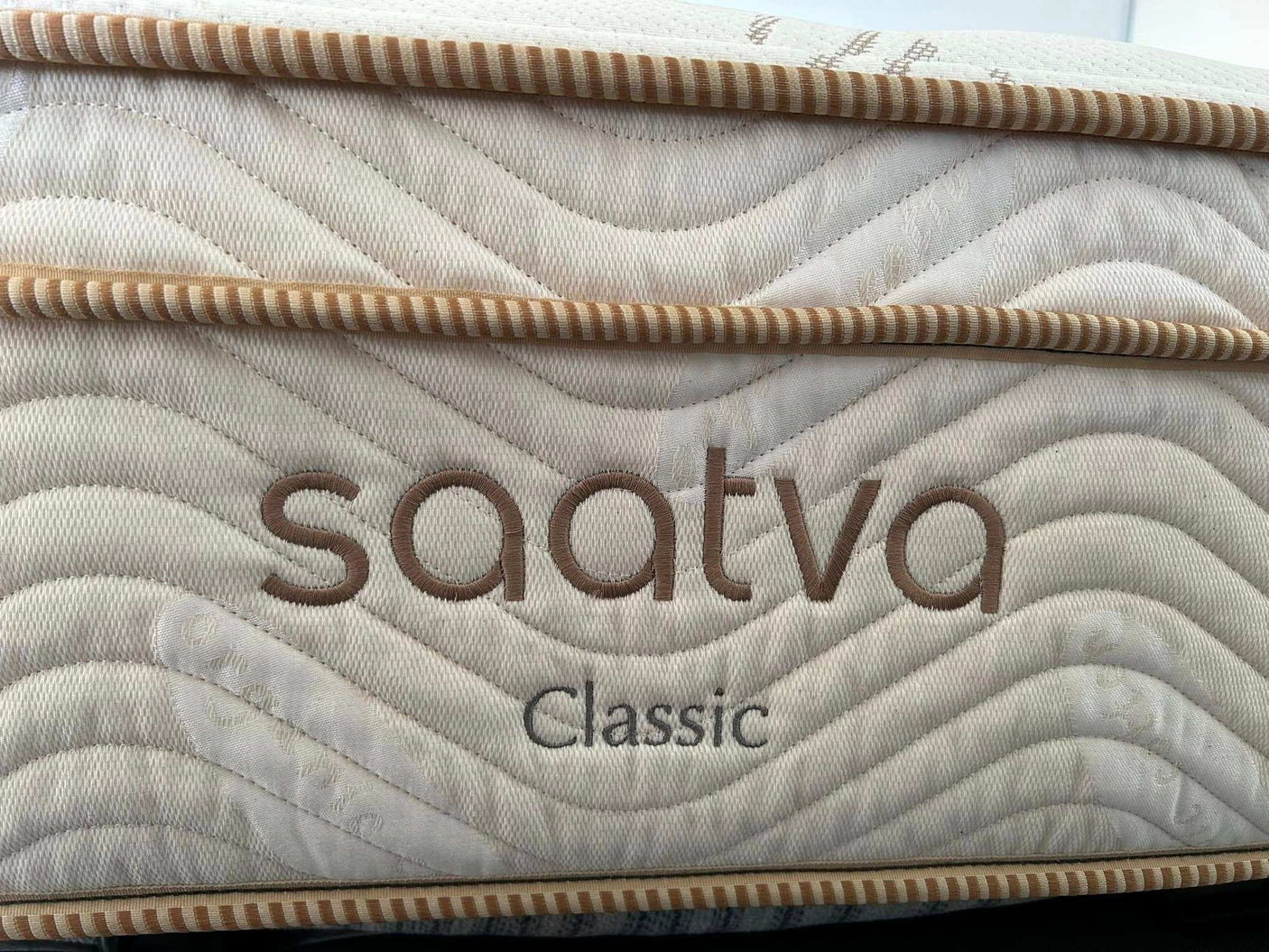 Saatva Classic 11.5” Firm – Like New | Chicago Pickup / Local Delivery