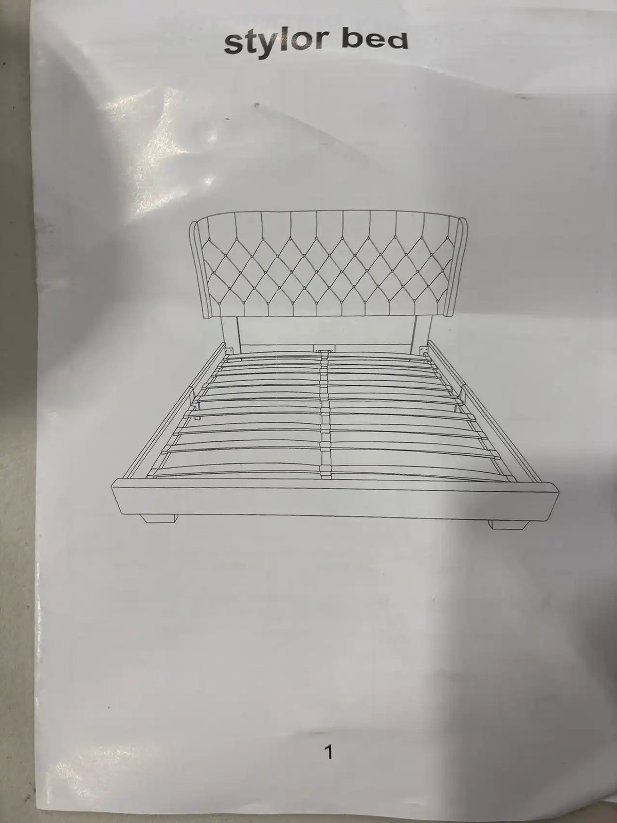 Takywep Velvet Upholstered Platform Bed Frame with Diamond Tufting