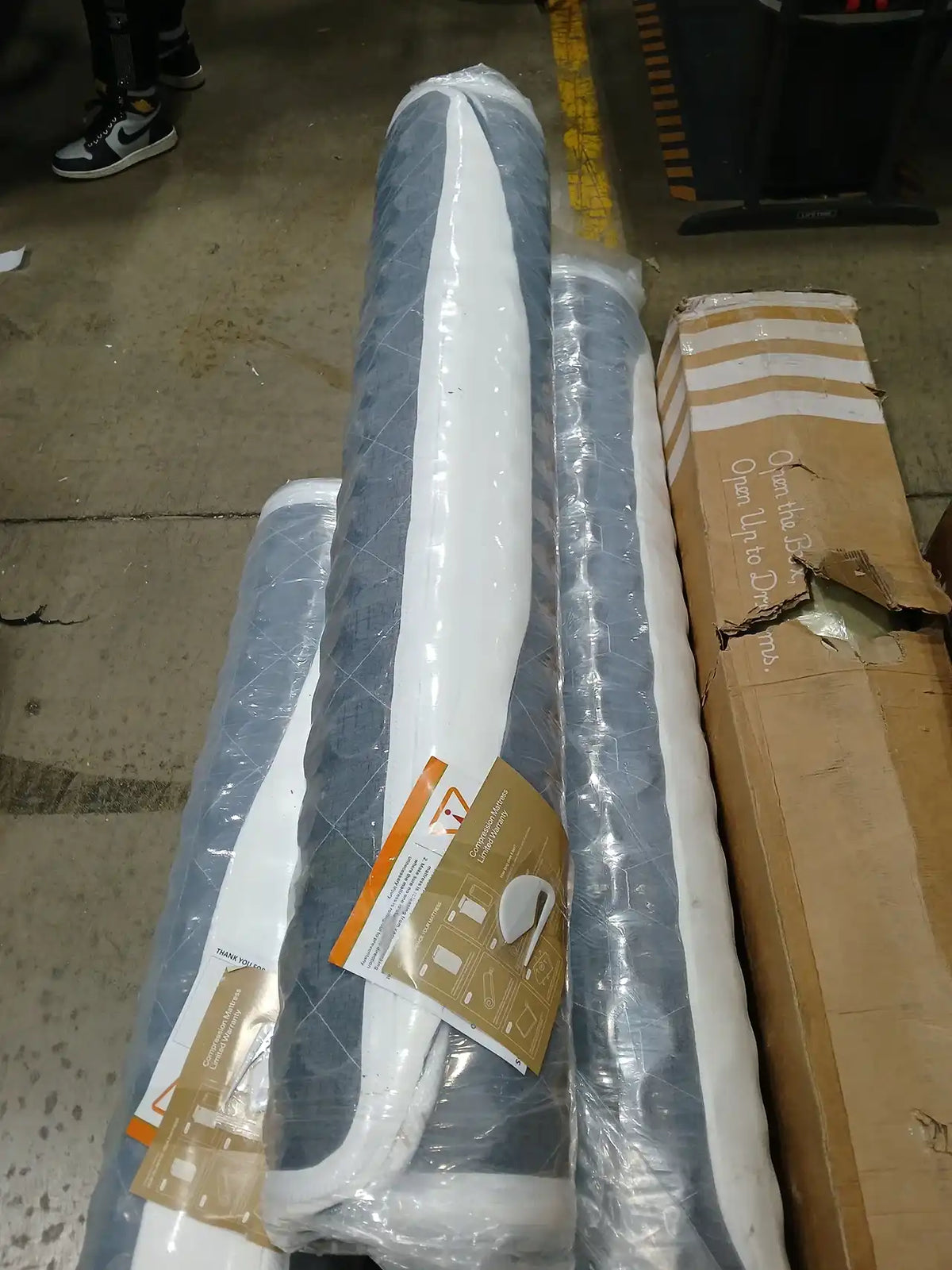 12" Full Hybrid Mattress – Medium-Plush