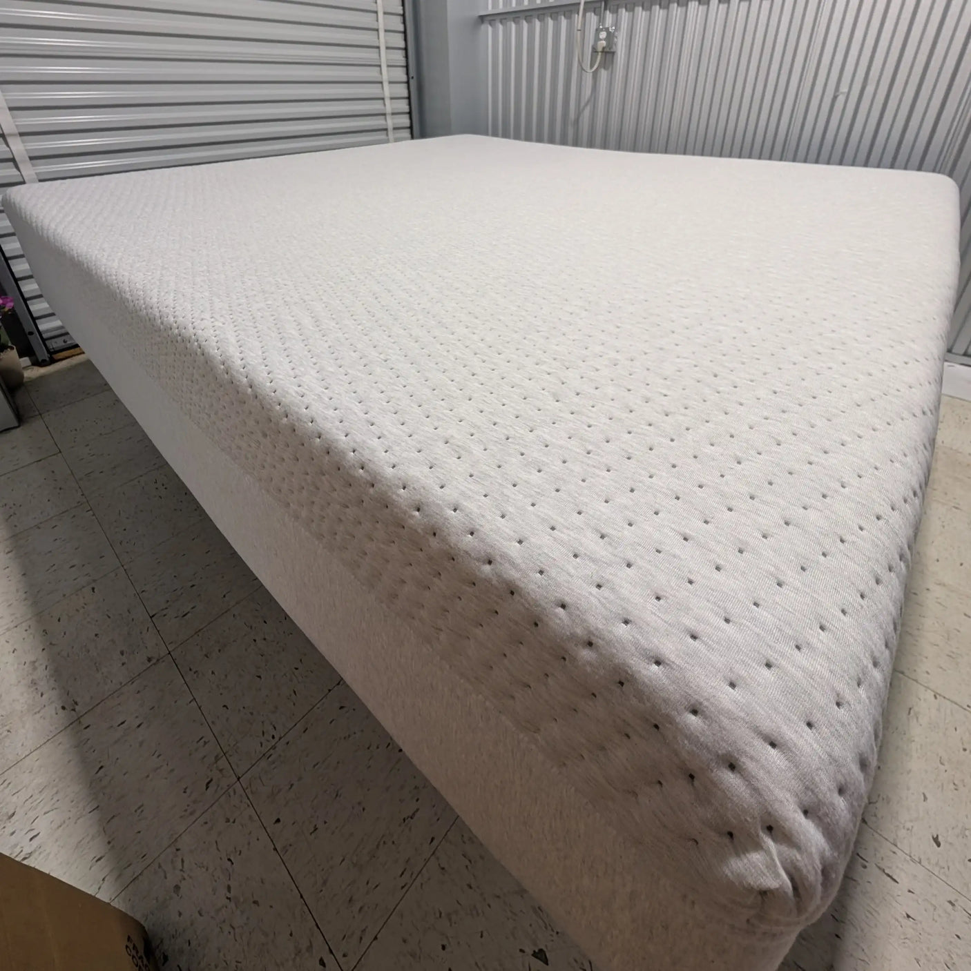 Casper Dream Max 14” Hybrid – Like New | Free Chicago Delivery