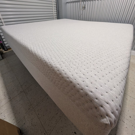 Casper Dream Max 14” Hybrid – Like New | Free Chicago Delivery
