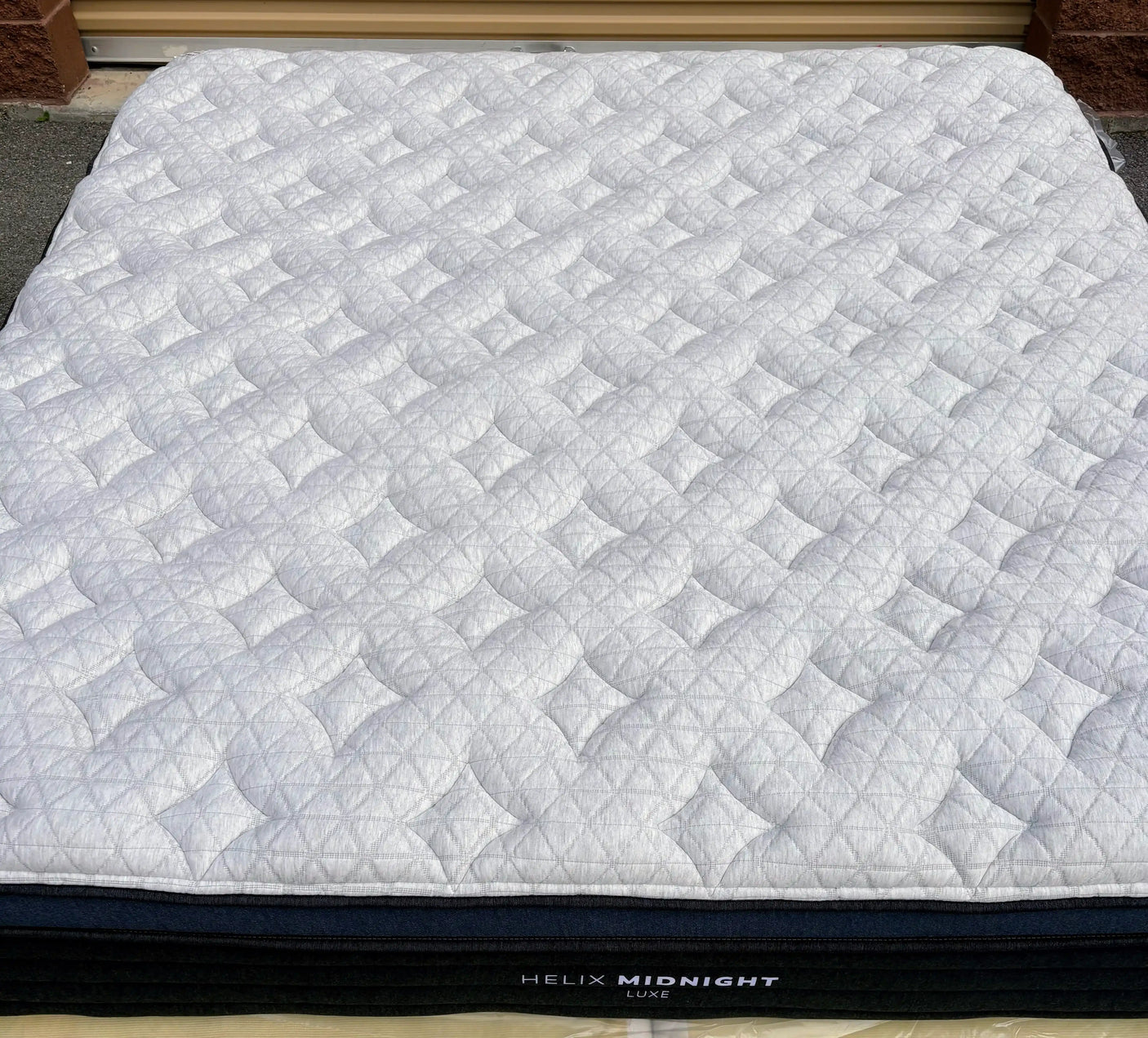 Helix Midnight Luxe 13.5" Mattress