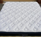 Helix Midnight Luxe 13.5" Mattress