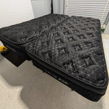 Helix Midnight Elite 16” Luxury Hybrid – Like New | Chicago Pickup / Delivery