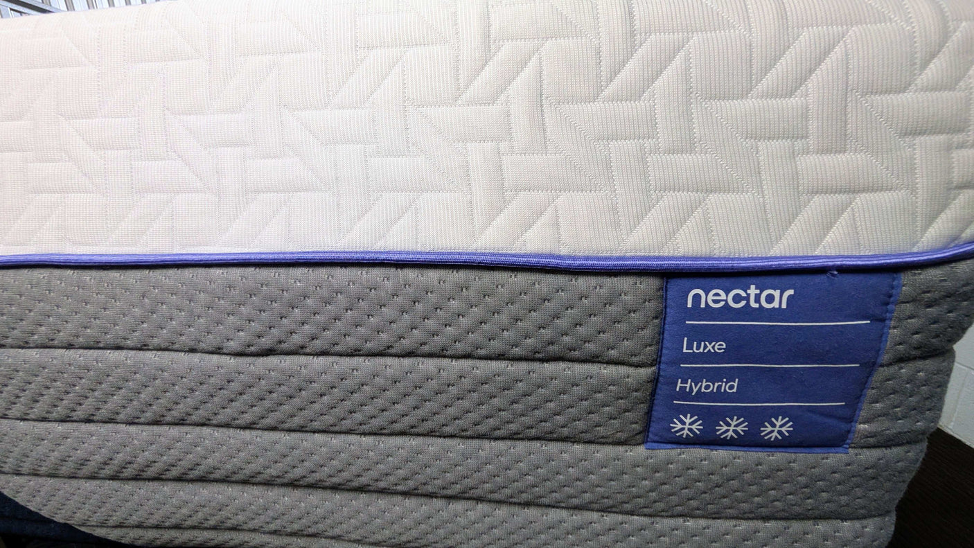 Nectar Luxe 13” Hybrid – Like New | Chicago Pickup / Local Delivery