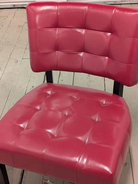 Roundhill Furniture Blended Leather Tufted Accent Chair with Oversized Seating, Red
