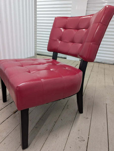 Roundhill Furniture Blended Leather Tufted Accent Chair with Oversized Seating, Red