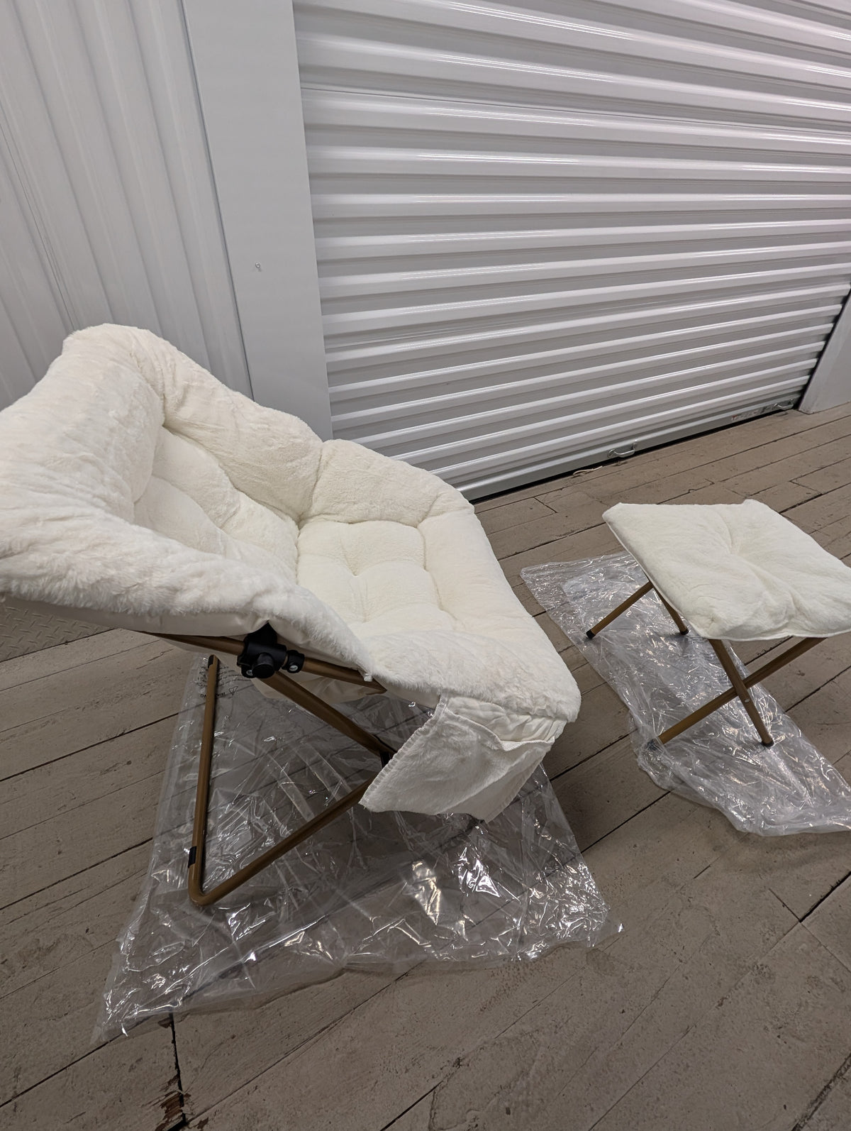 Comfy Faux Rabbit Fur Saucer Chair and Ottoman, Foldable Living Room Chairs