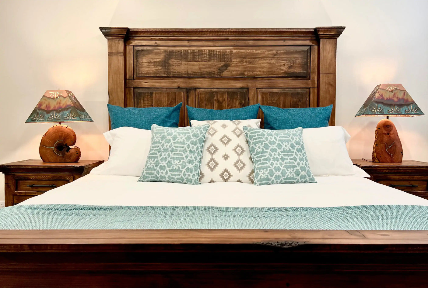 Floresville Crown Charm Rustic Bed