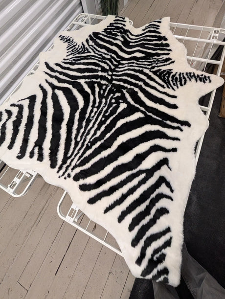 Zebra Faux-Fur Throw Rug – 50" x 60"